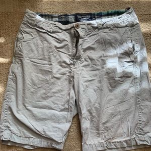 Men’s The New Ivy Brand Grey Shorts